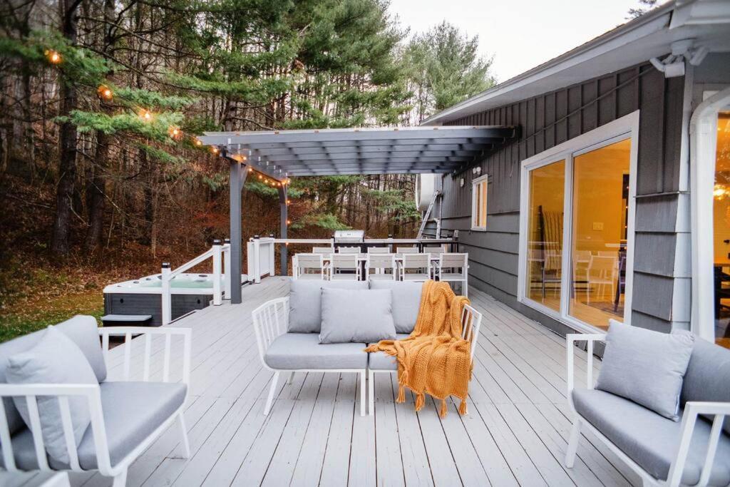 Prattvilla -Catskill -Mountain Escape 5 Bedroom ,3 Bath With Hot Tub Prattsville Eksteriør bilde
